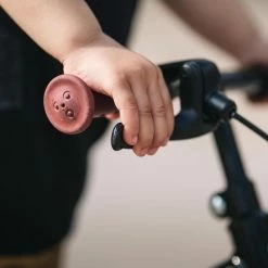 DRAISIENNE ENFANT 10 POUCES RUNRIDE 520 CRUISER NOIR B'TWIN - Avis / Test -Accessoires Vélo Soldes draisienne enfant 10 pouces runride 520 cruiser noir b twin 2